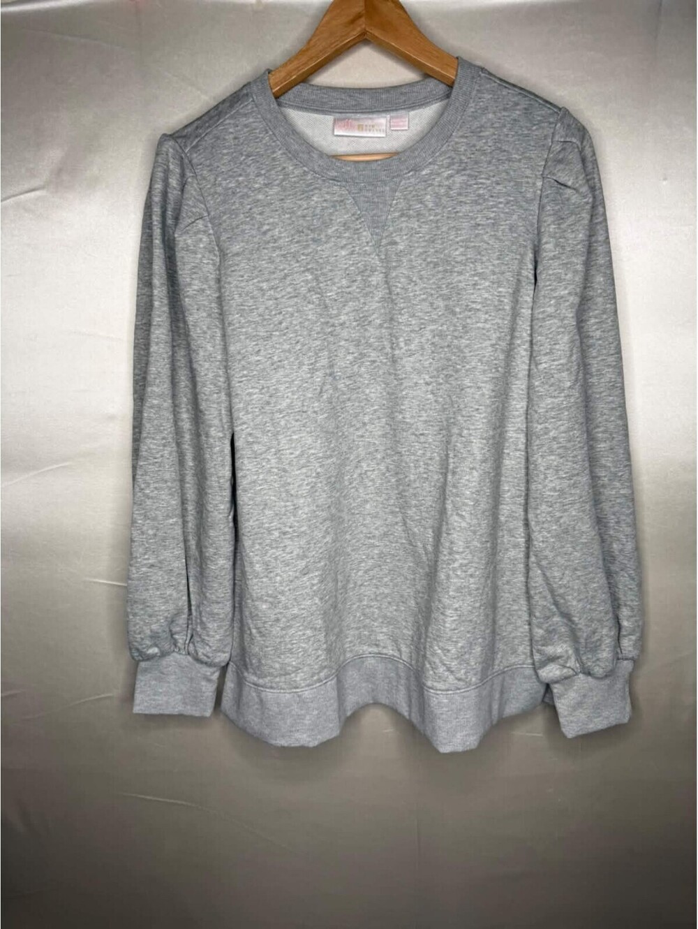 Belle by Kim Gravel Time to Relax Balloon Sleeve Sweatshirt Heather Gray, Small - Picture 3 of 7
